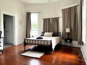 Private Room in San Antonio Home near Downtown
